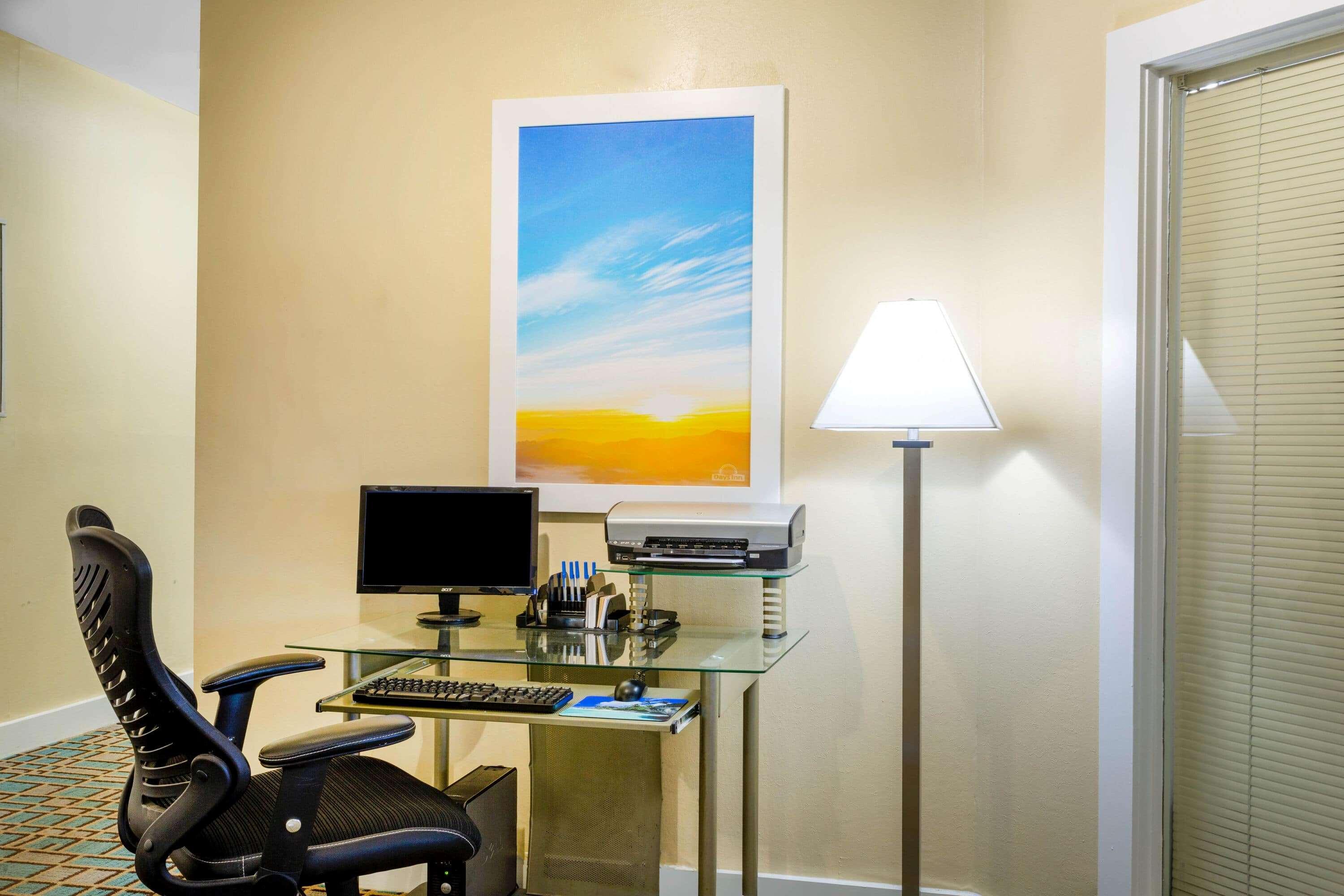 Days Inn By Wyndham Wilmington / University Esterno foto