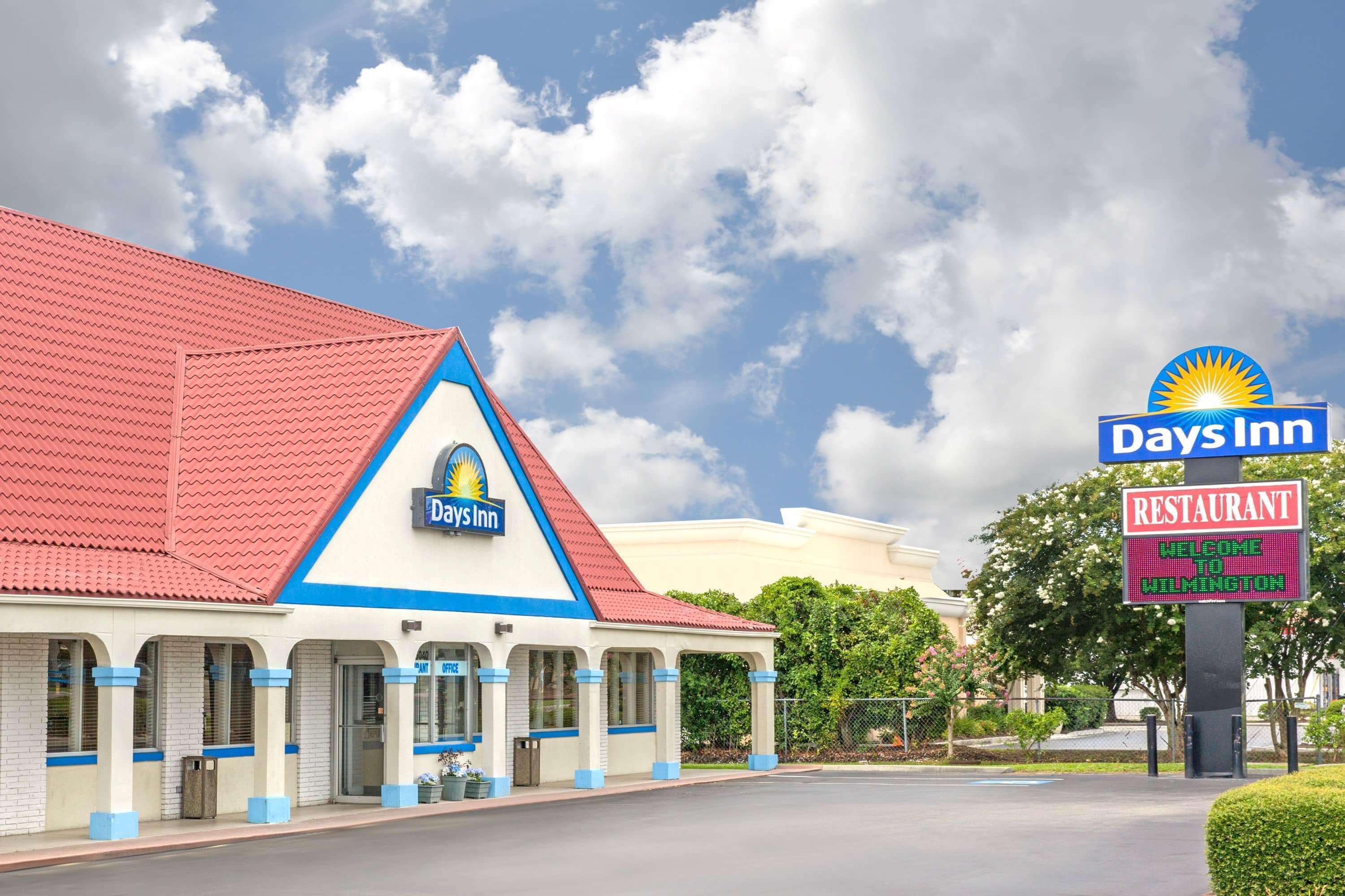 Days Inn By Wyndham Wilmington / University Esterno foto