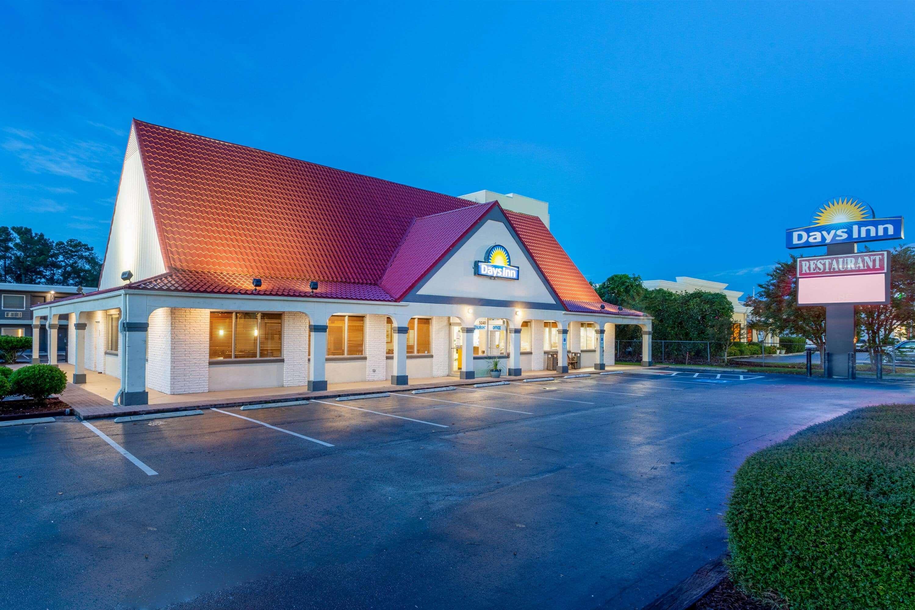 Days Inn By Wyndham Wilmington / University Esterno foto