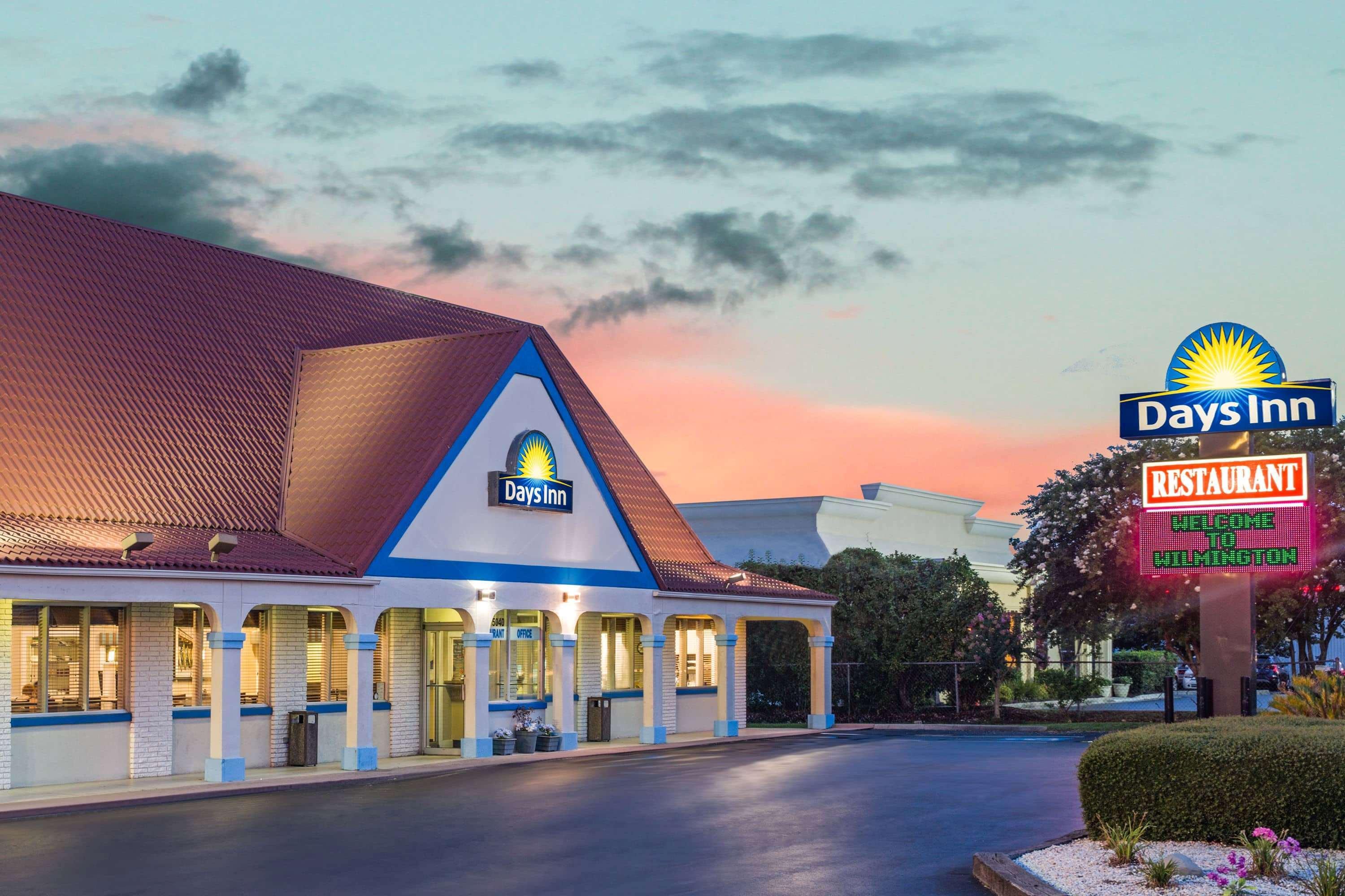 Days Inn By Wyndham Wilmington / University Esterno foto