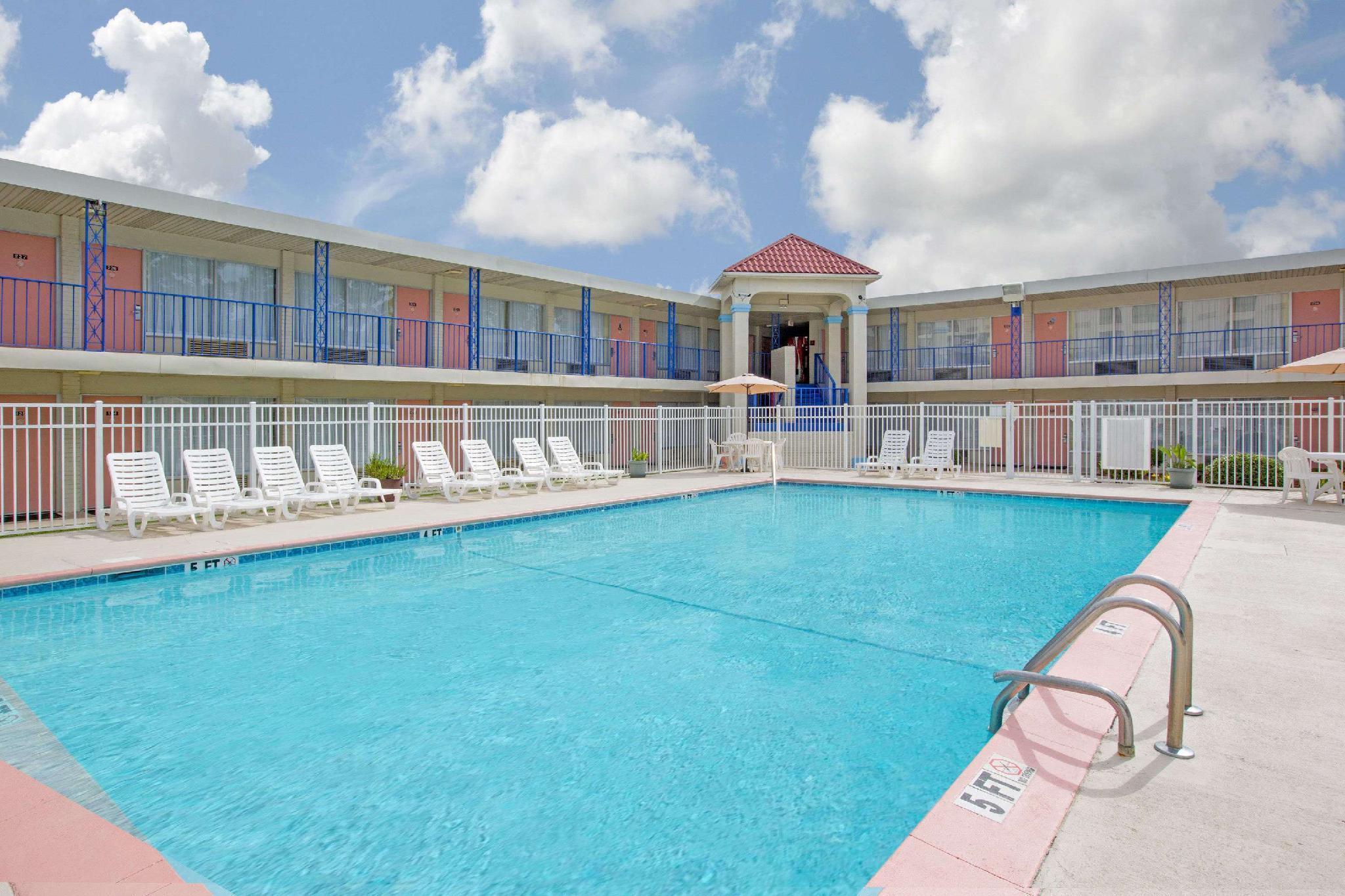 Days Inn By Wyndham Wilmington / University Esterno foto